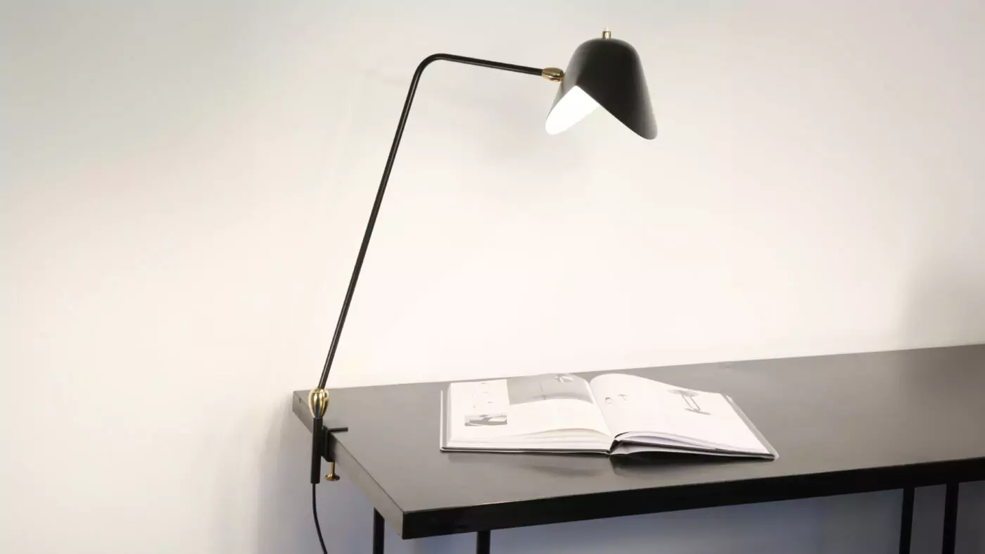 Création Serge Mouille - Agrafee Deux Rotules, en métal noir, idéale pour une ambiance contemporaine