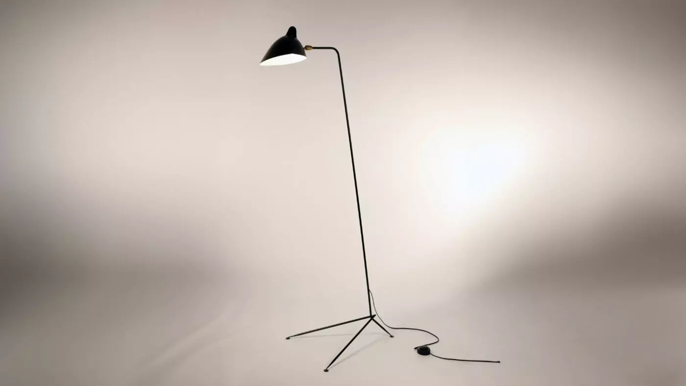 Luminaire Lampadaire Droit signé Serge Mouille, conçu en métal noir pour un style élégant