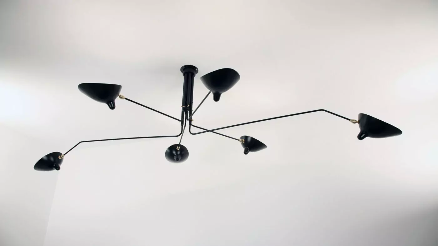 Plafonnier 6 Bras Pivotants de Serge Mouille en métal noir, idéal pour une touche artistique dans votre décoration
