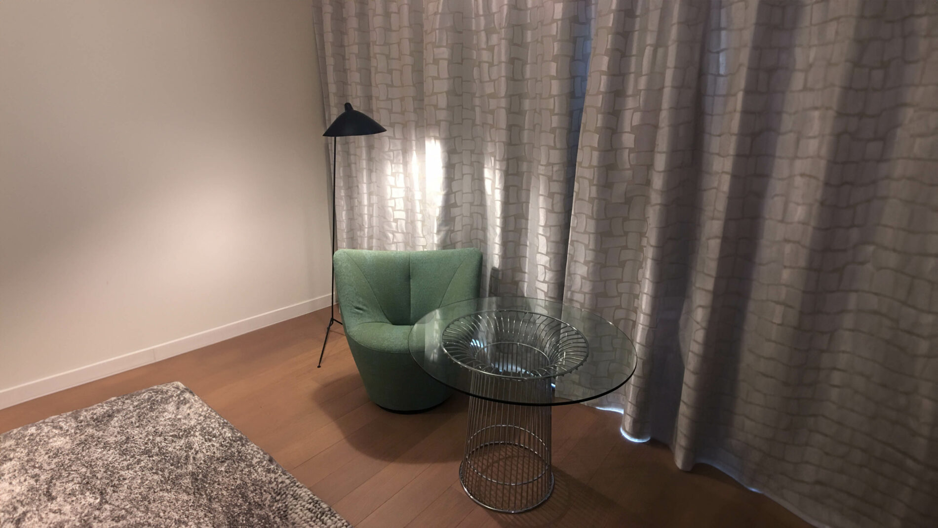 Straight floor lamp Serge Mouille - French design lighting